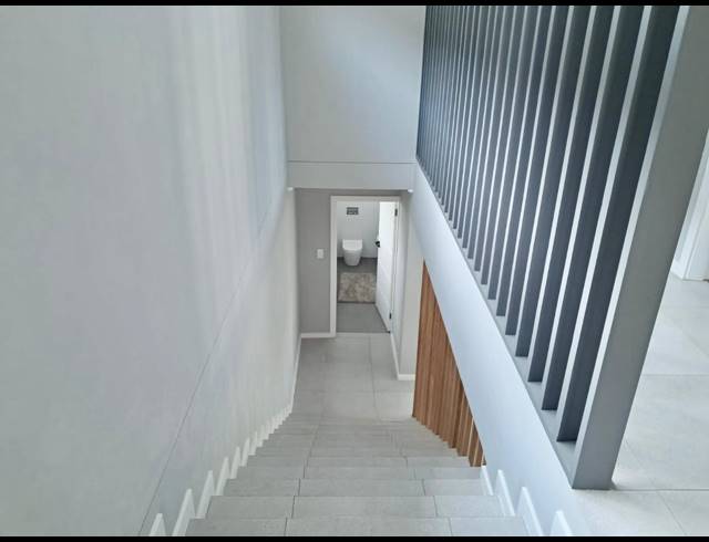 3 BEDROOM TOWNHOUSE FOR SALE IN PALM LAKES ESTATE